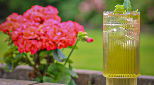 How to Make the Perfect Lir Mint Julep Twist